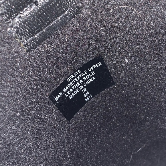 Guess - Picture 2 of 2